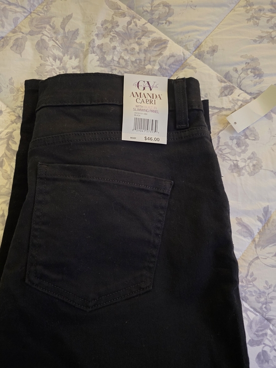 Gloria Vanderbilt Pants - Gloria Vanderbilt Amanda Capri Ankle Pants in Black